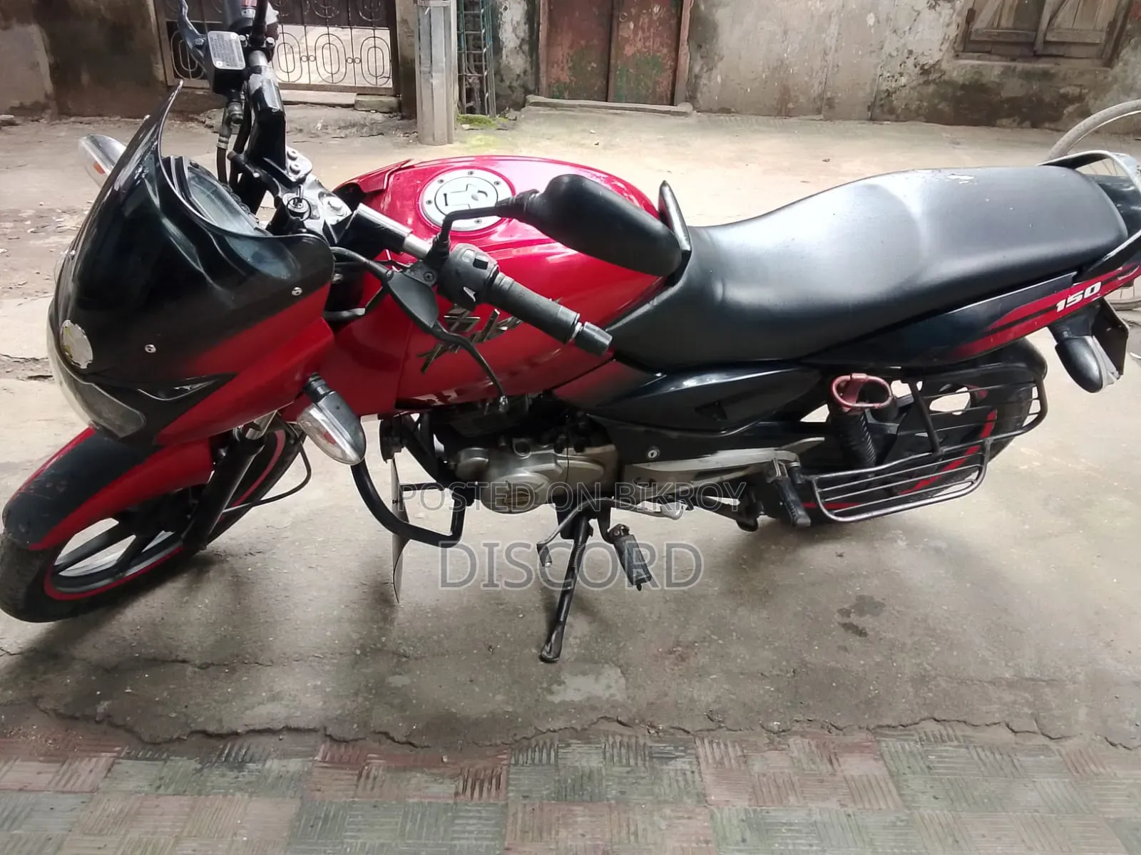 Bajaj Pulsar 150 2013 Red