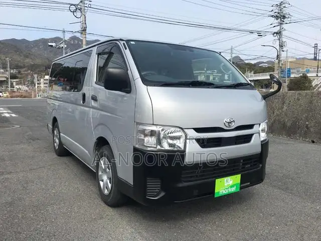 Toyota HiAce 2021 Silver