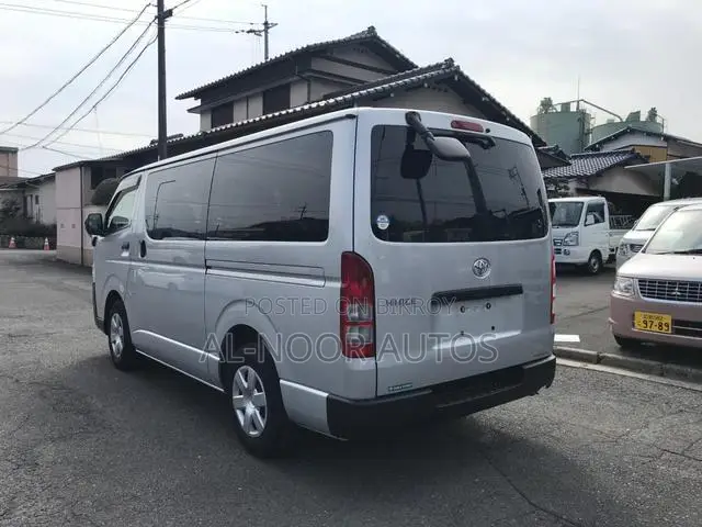 Toyota HiAce 2021 Silver
