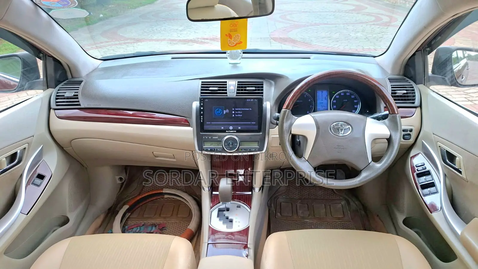Toyota Premio 2010 Red