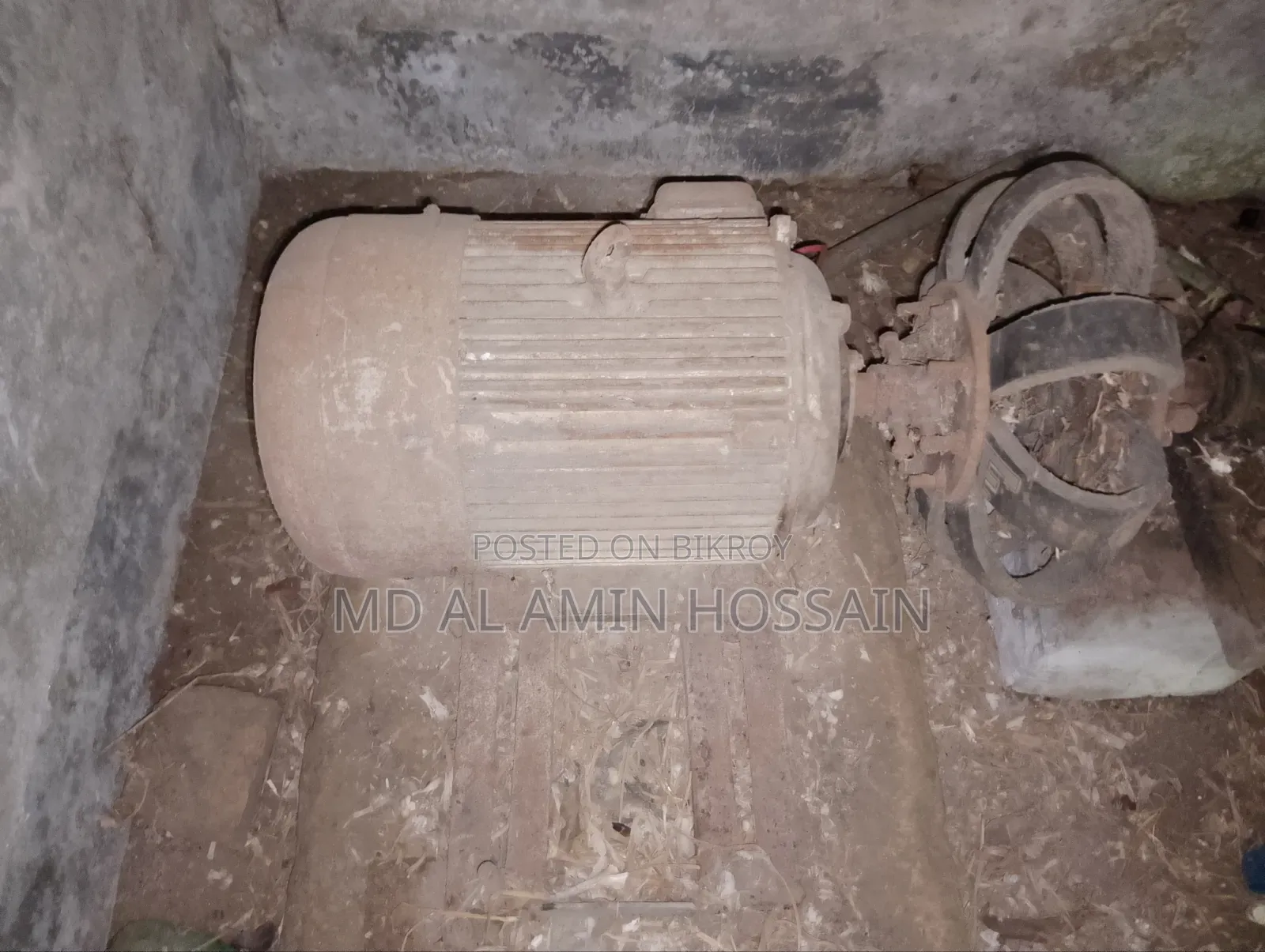 একটি রাইস মেল বিক্রি করা হবে যা একদম রানিং অবস্থায় বদ্ধ আছে