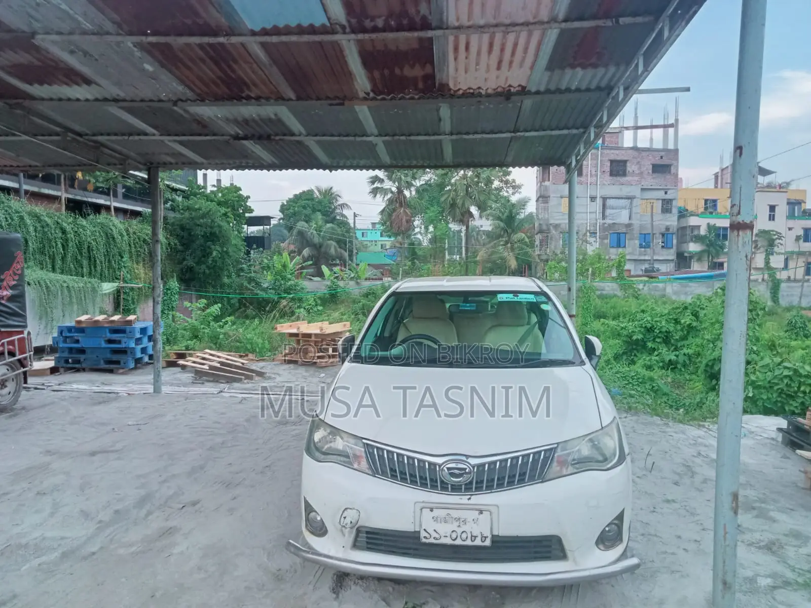 টয়োটা অ্যাক্সিও ১.৫ জি টু-হুইল ড্রাইভ ২০১২ সাদা