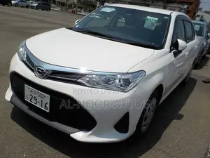 টয়োটা অ্যাক্সিও ২০২১ সাদা