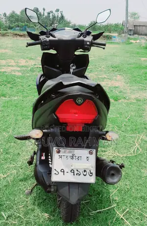Yamaha 2021 Blue