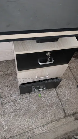 Office Desk