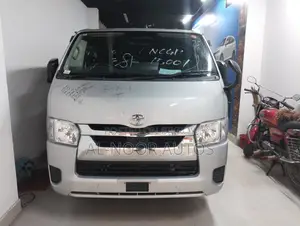 Toyota HiAce 2021 Silver