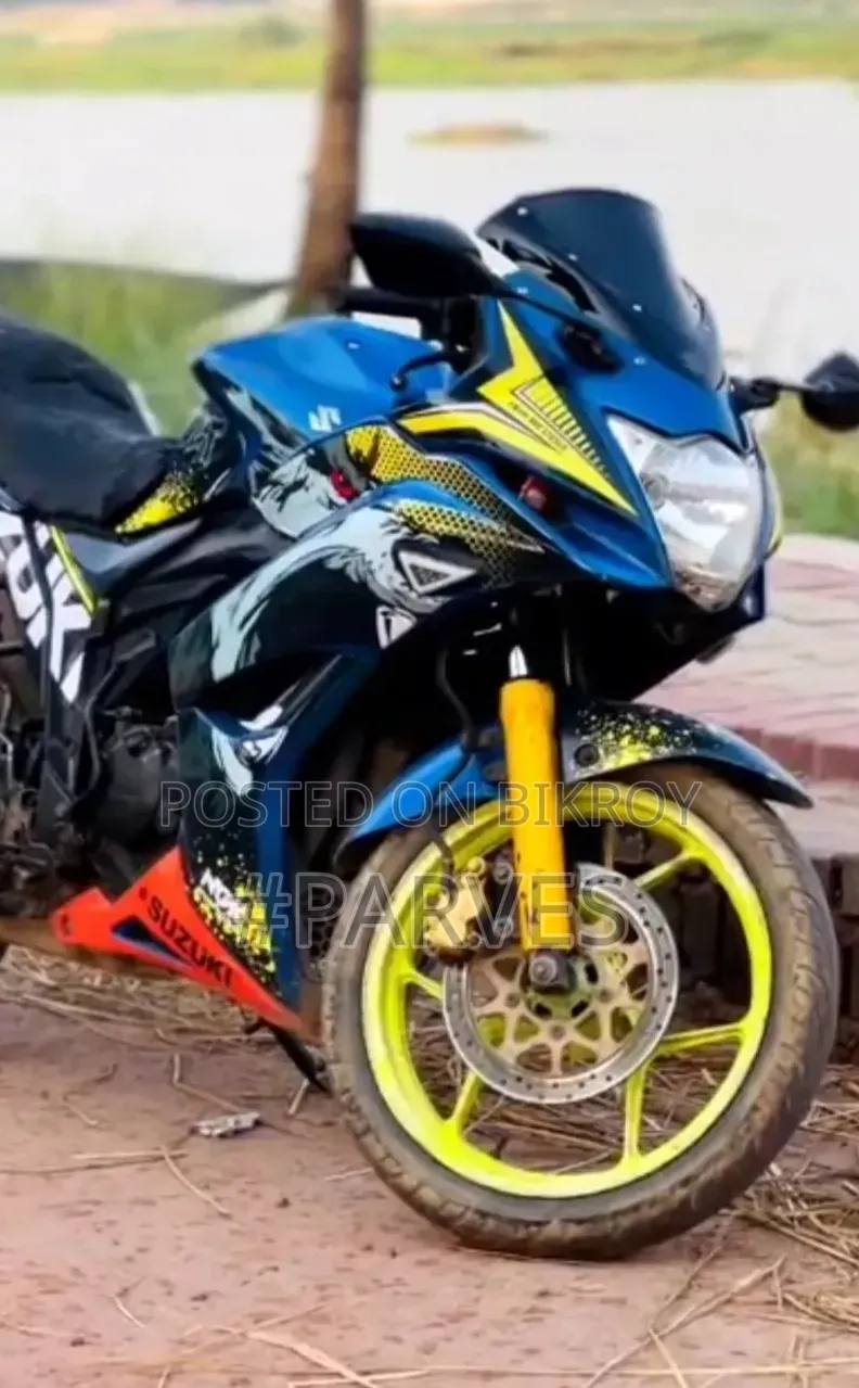 সুজুকি জিক্সার এসএফ ২০১৯ নীল