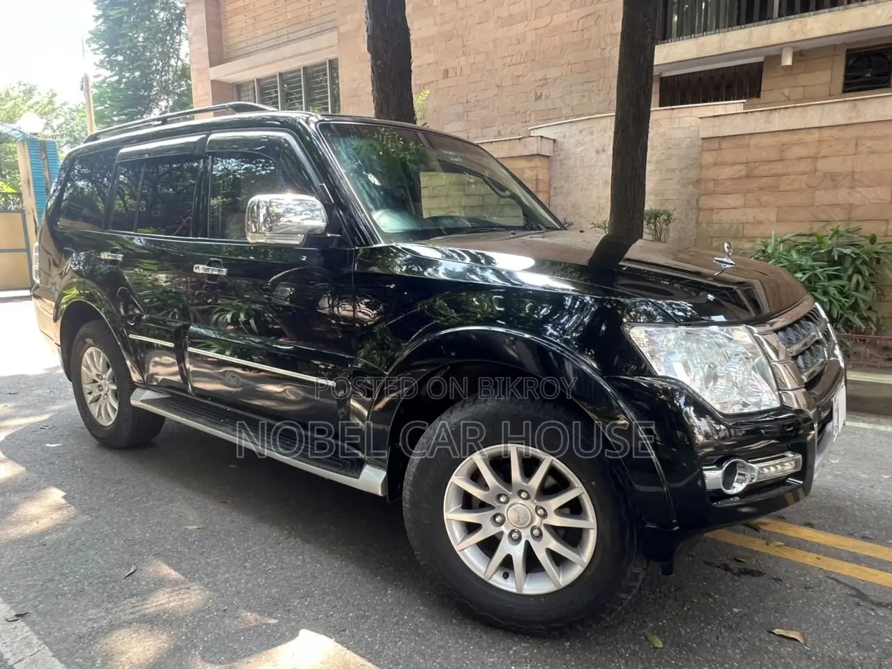 Mitsubishi Pajero 2018 Black