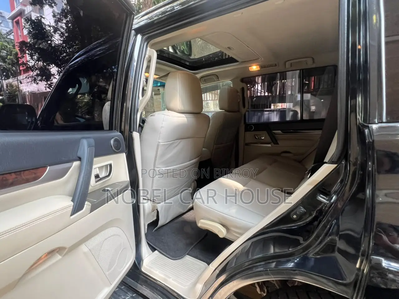 Mitsubishi Pajero 2018 Black