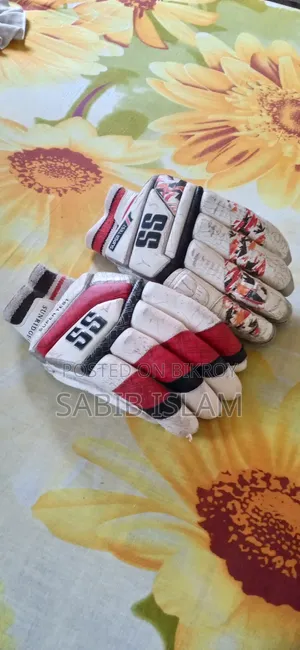Ss Super Test Left Handed Batting Gloves