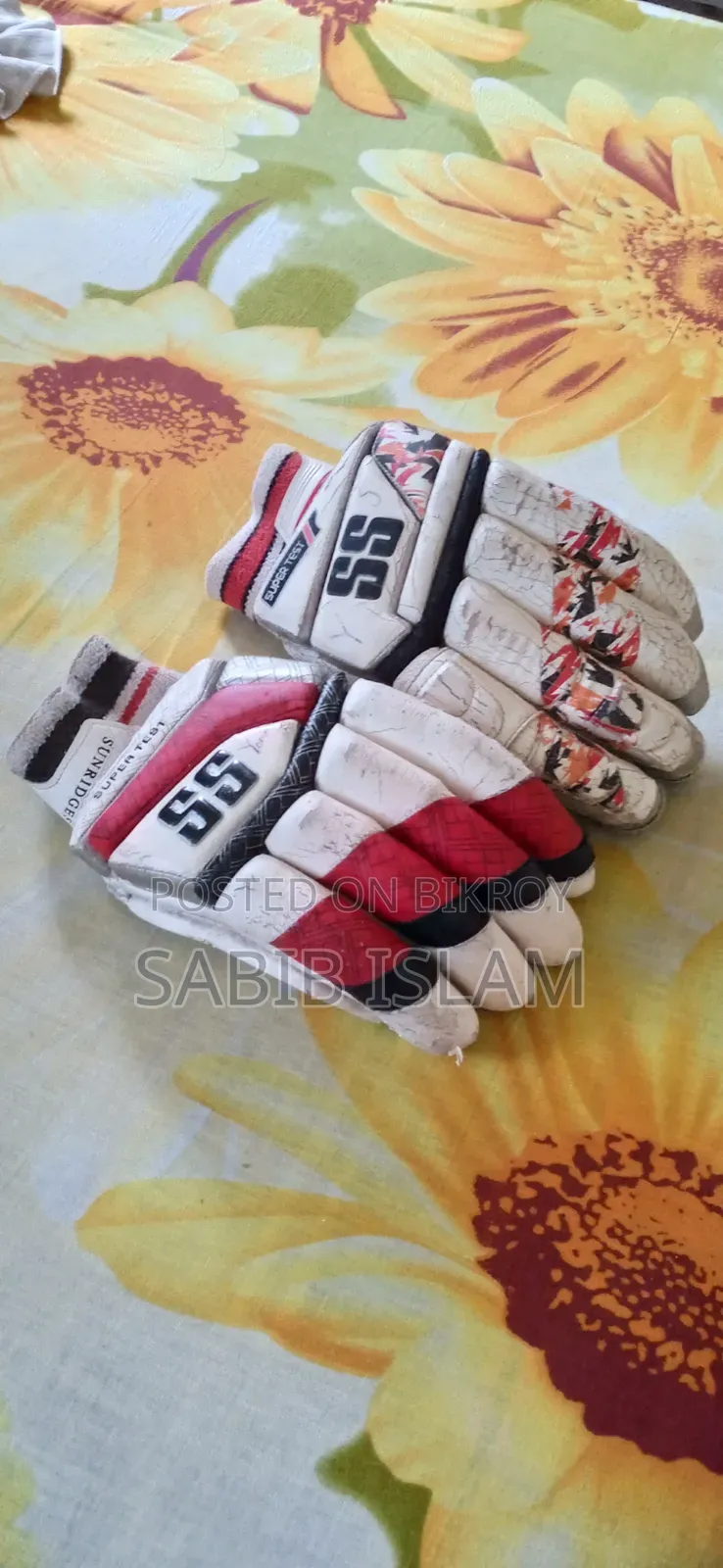 Ss Super Test Left Handed Batting Gloves