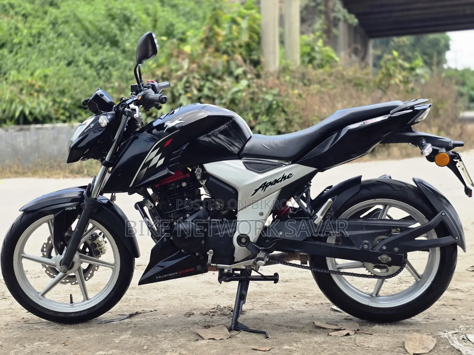 TVS Apache RTR 160 4V 2021 Black