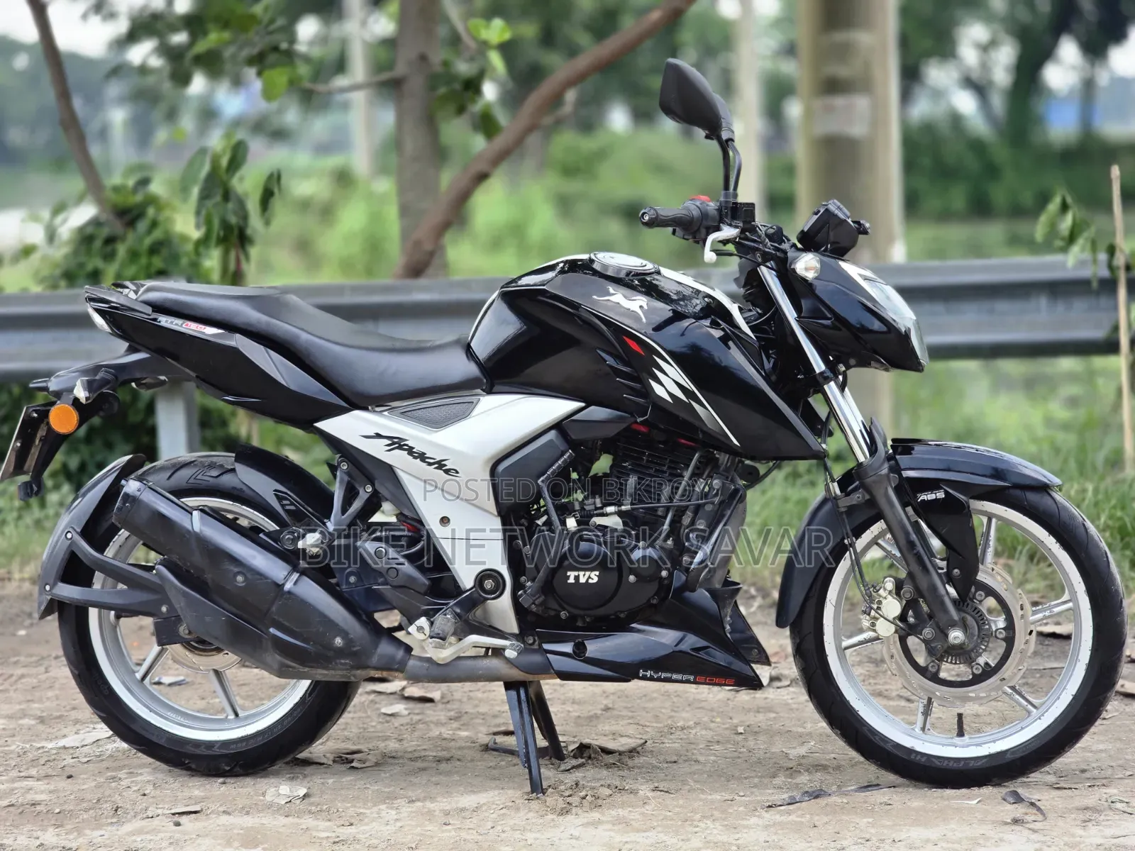 TVS Apache RTR 160 4V 2021 Black