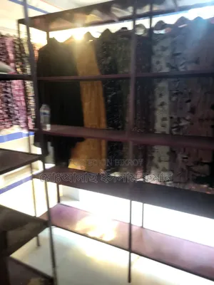 একটিএকটি স্টিলের রেক বিক্রি করা হবে