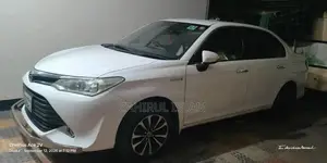 Toyota Axio 1.5 Hybrid Two Wheel Drive 2017 White