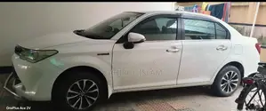 Toyota Axio 1.5 Hybrid Two Wheel Drive 2017 White