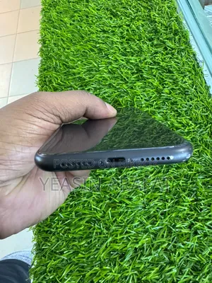 Apple iPhone 11 128 GB Black