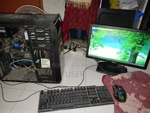 Desktop Computer Asus 4GB Intel Pentium SSD 128GB