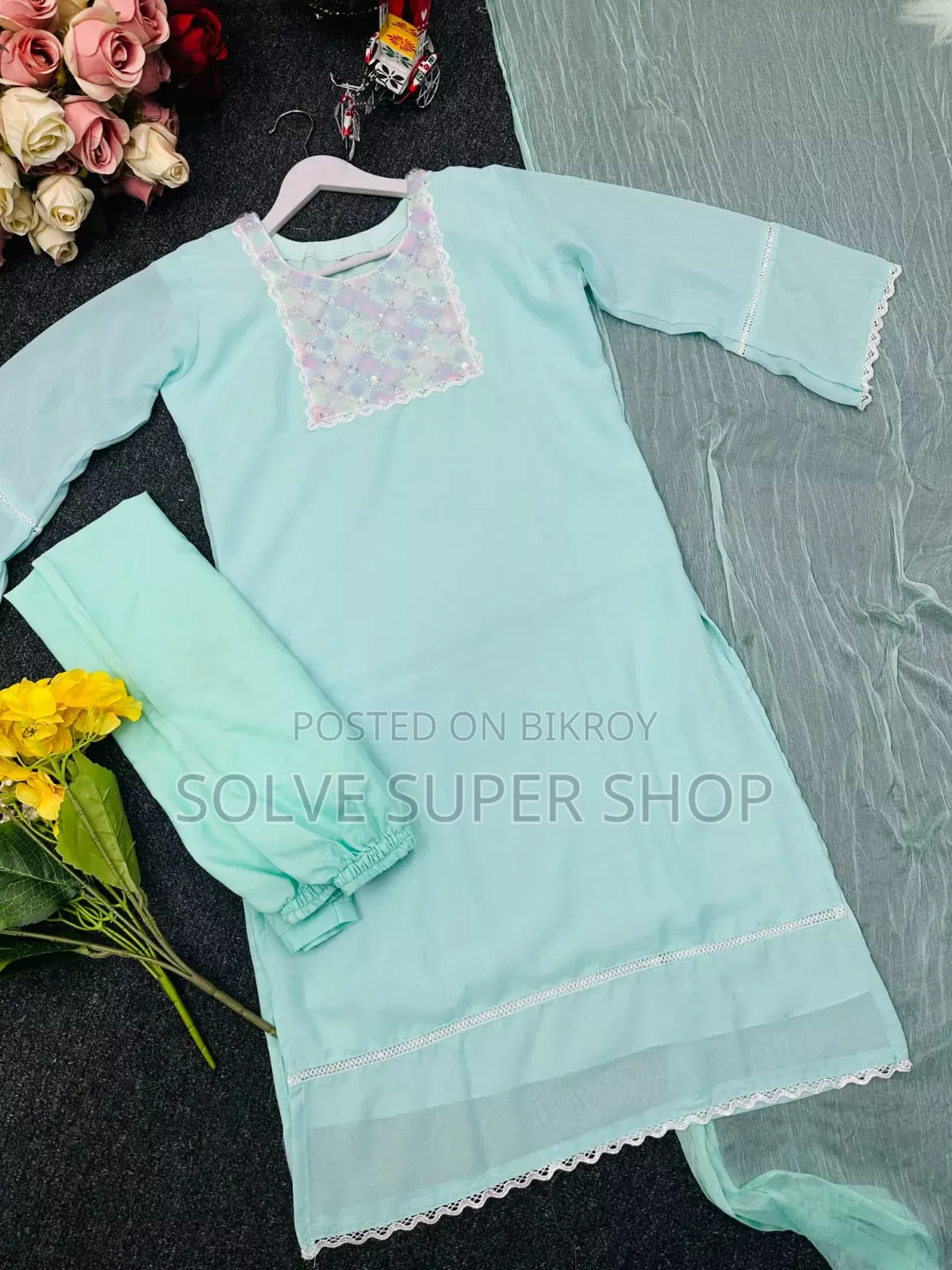 প্রিমিয়াম জর্জেট কারচুপি ওয়ার্ক ফোর পিস