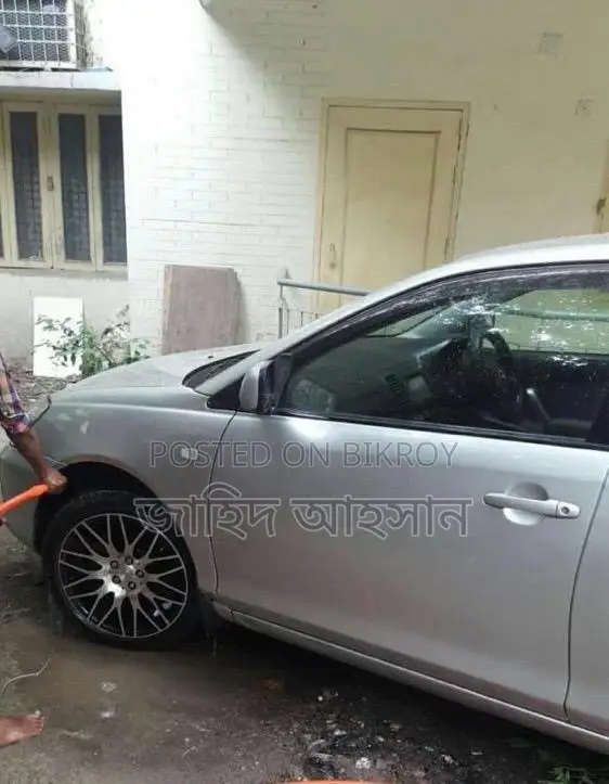 টয়োটা অ্যালিওন ২০০৪ সিলভার