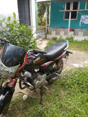 Yamaha 2018 Black