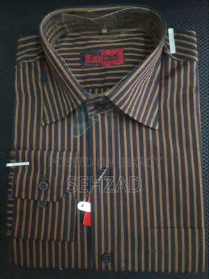 শার্ট বিক্রয়ের জন্য