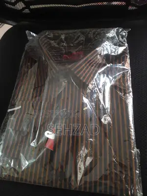 শার্ট বিক্রয়ের জন্য