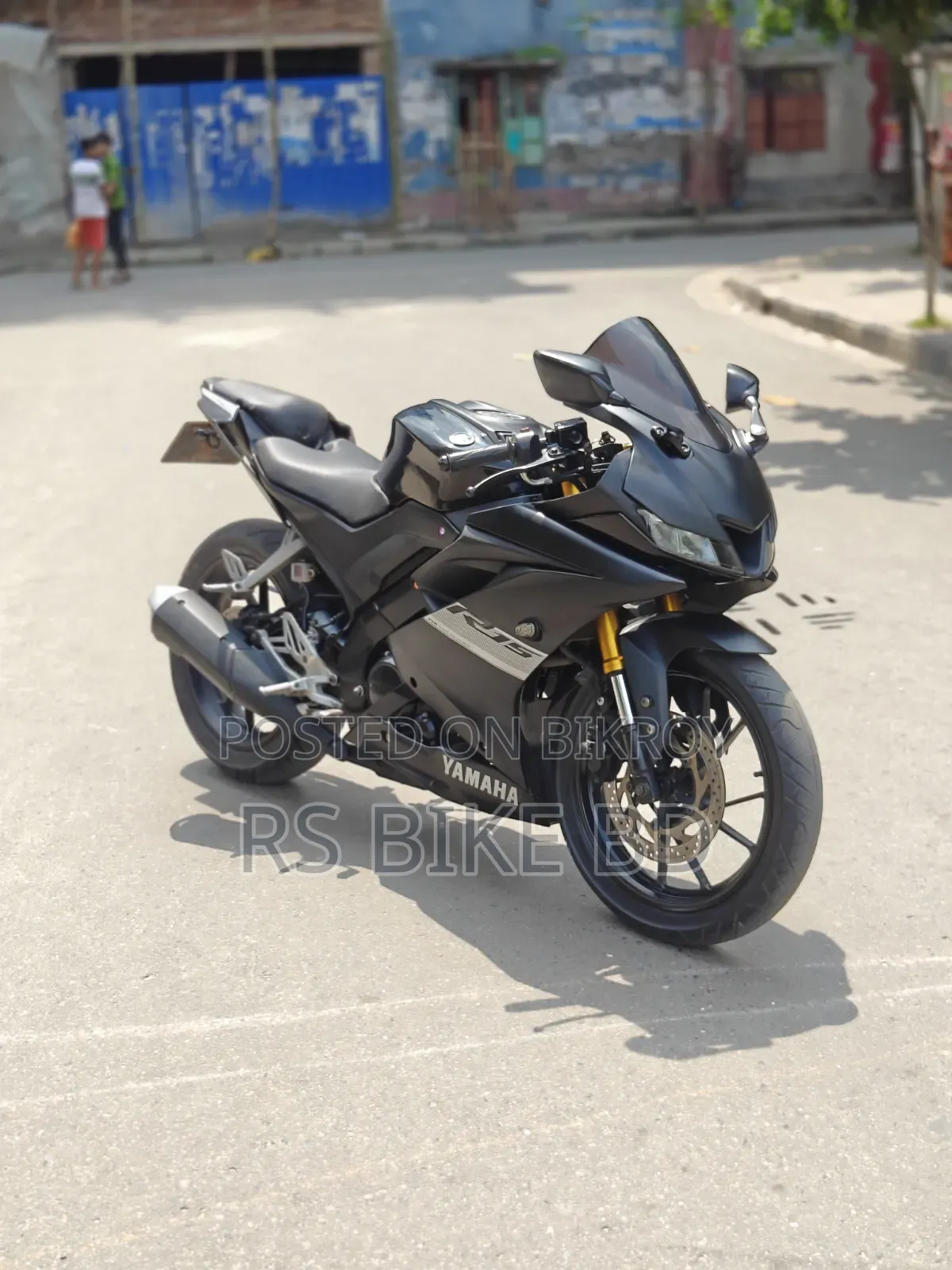 ইয়ামাহা আর১৫ ভি৩ ২০২০ কালো