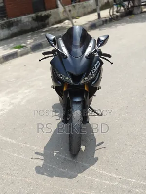 ইয়ামাহা আর১৫ ভি৩ ২০২০ কালো