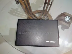 Laptop Lenovo 100e 2GB Intel Atom SSD 256GB