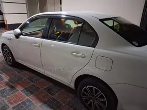 Toyota Axio 1.5 Hybrid 2WD 2016 White