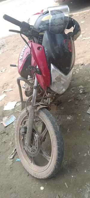 হিরো হাঙ্ক ২০১৪ লাল