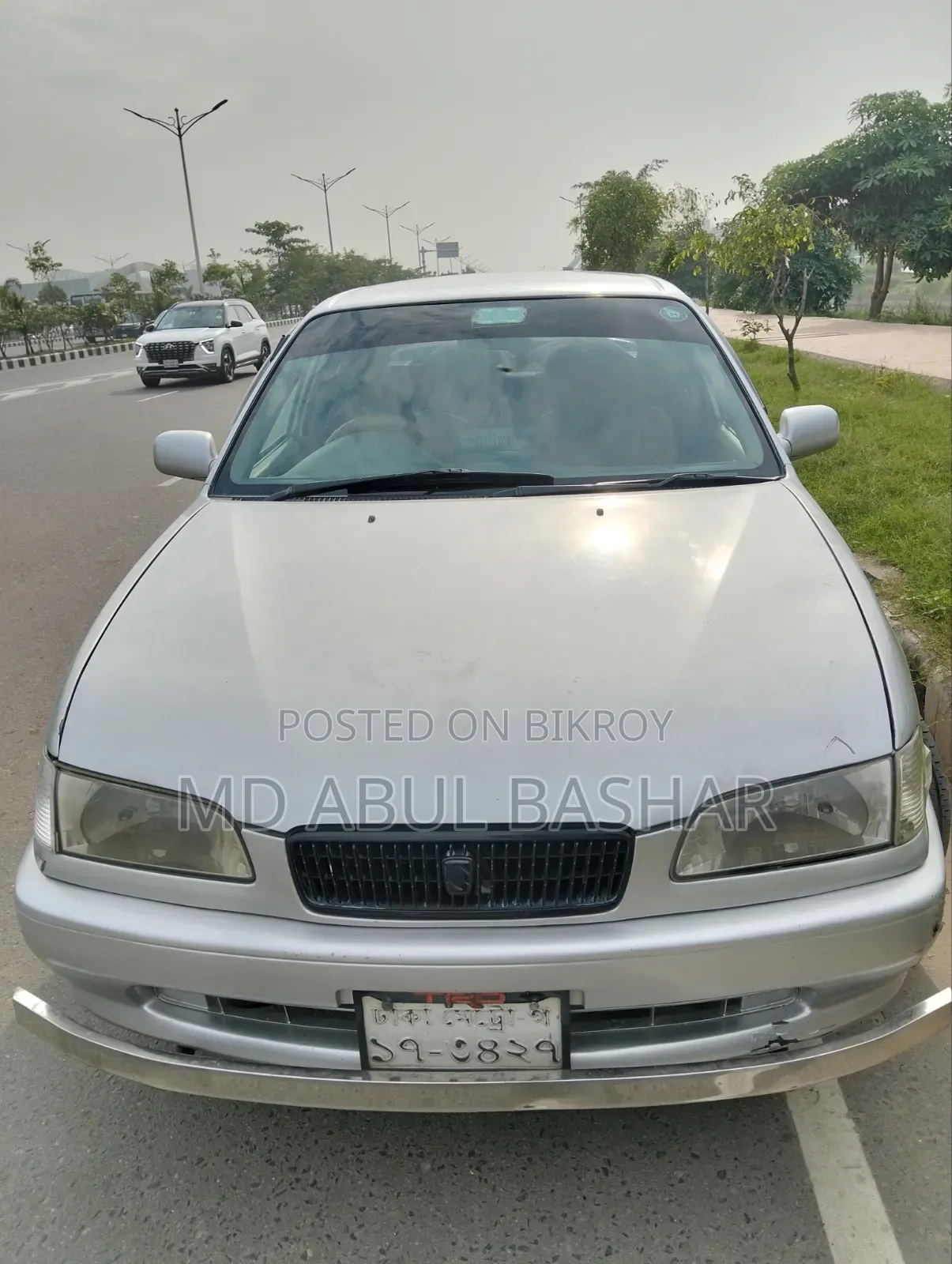 টয়োটা স্প্রিন্টার ২০০০ সিলভার
