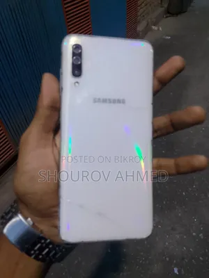 Samsung Galaxy A70 128 GB White