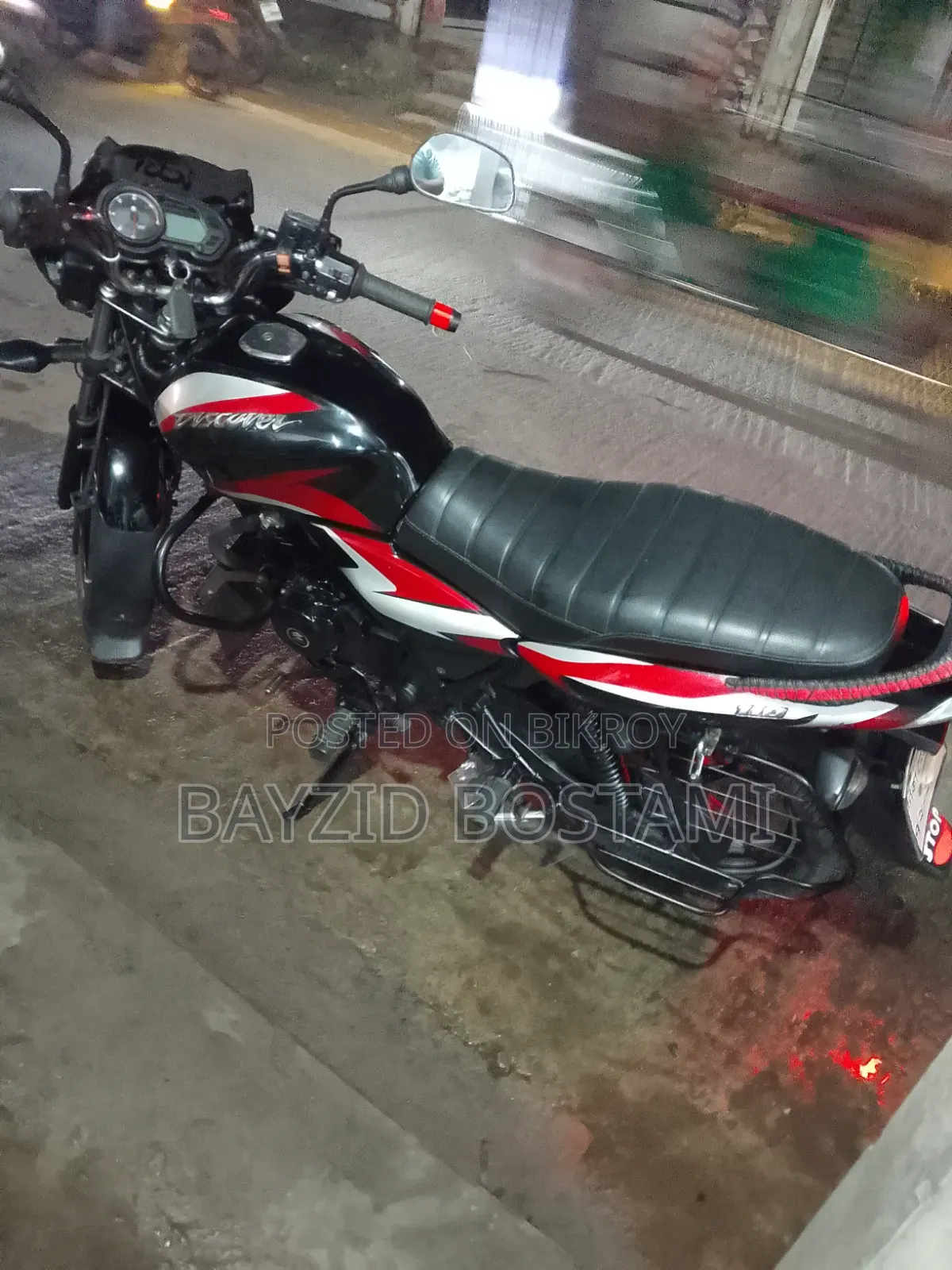 বাজাজ ডিসকভার ১১০ ২০২১ রেড