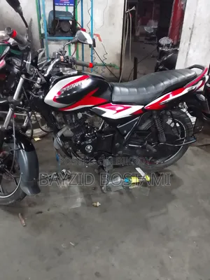 বাজাজ ডিসকভার ১১০ ২০২১ রেড