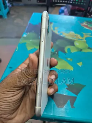 অ্যাপল আইফোন ১১ ১২৮ জিবি হোয়াইট