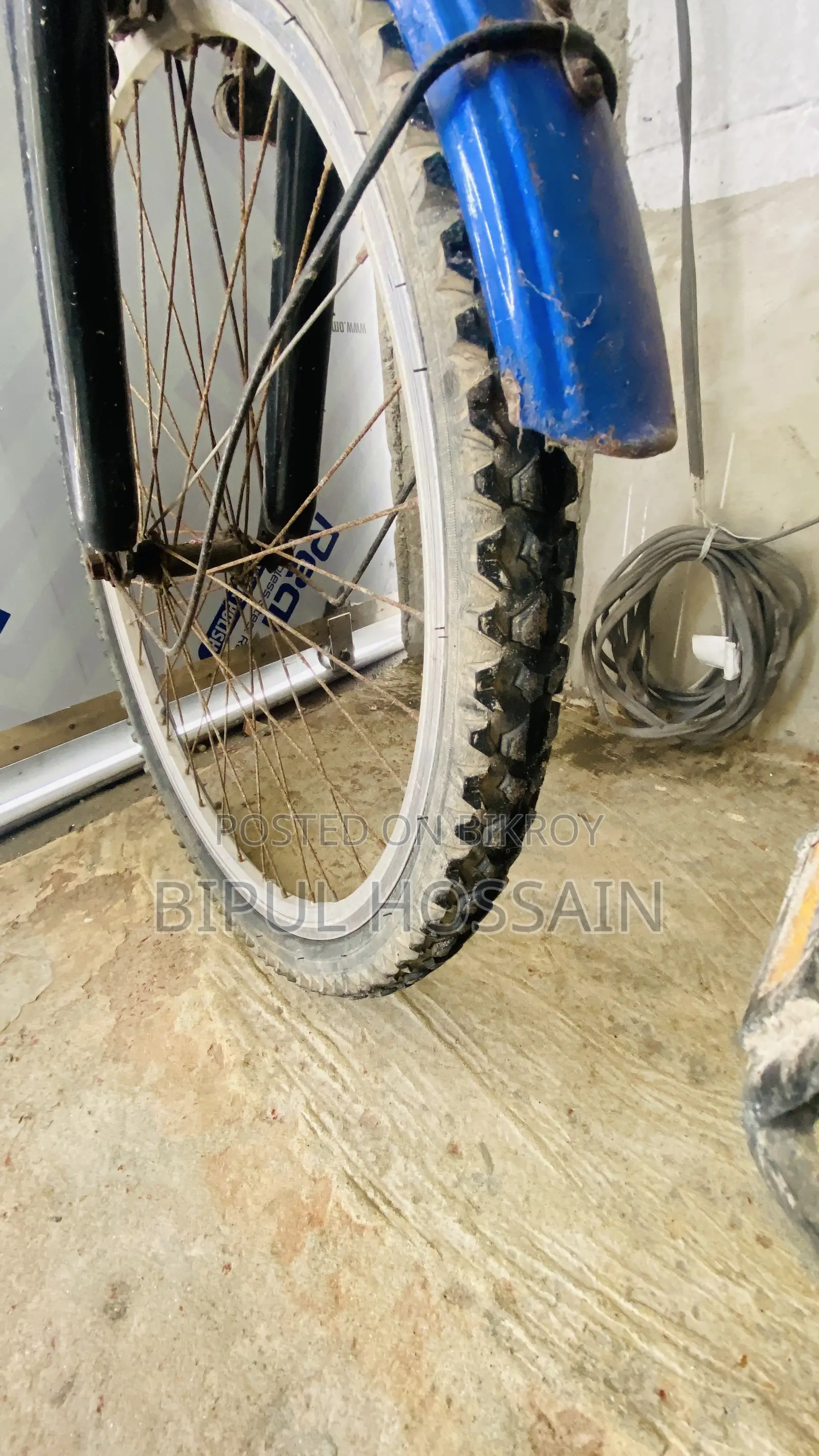This bicycle will be sold. Both the tire and tube are newly installed.