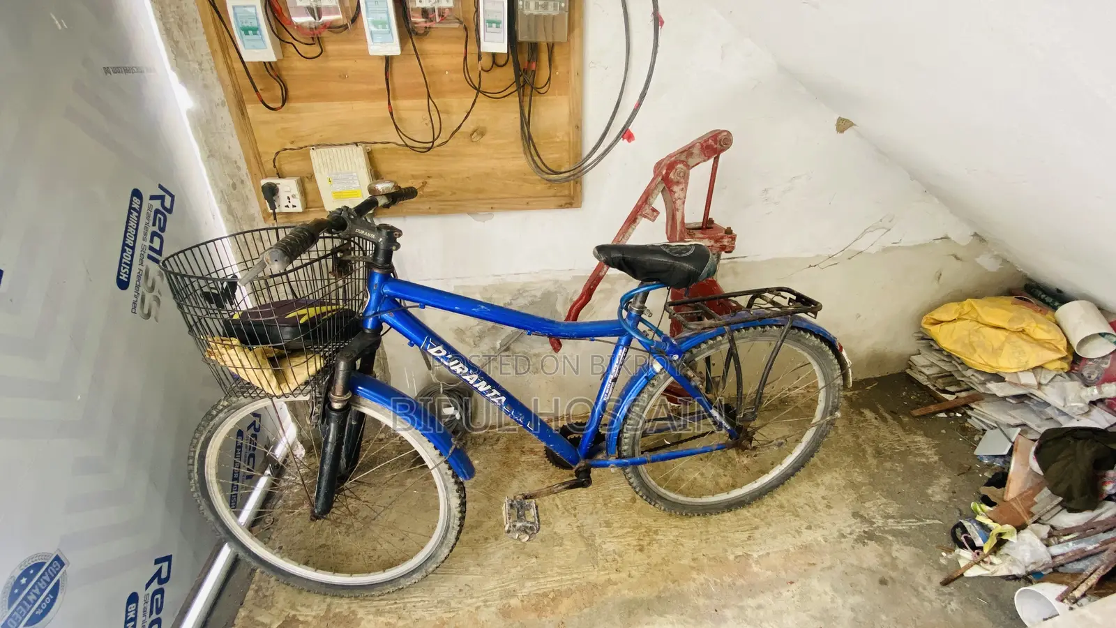 This bicycle will be sold. Both the tire and tube are newly installed.