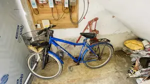 This bicycle will be sold. Both the tire and tube are newly installed.