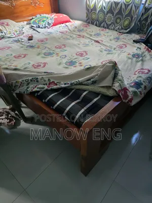 Bed and table for urgent sale
