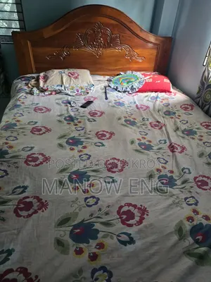 Bed and table for urgent sale