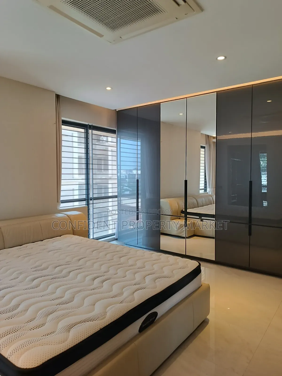 Furnished 4-Bedroom Apartment in Baridhara for rent
