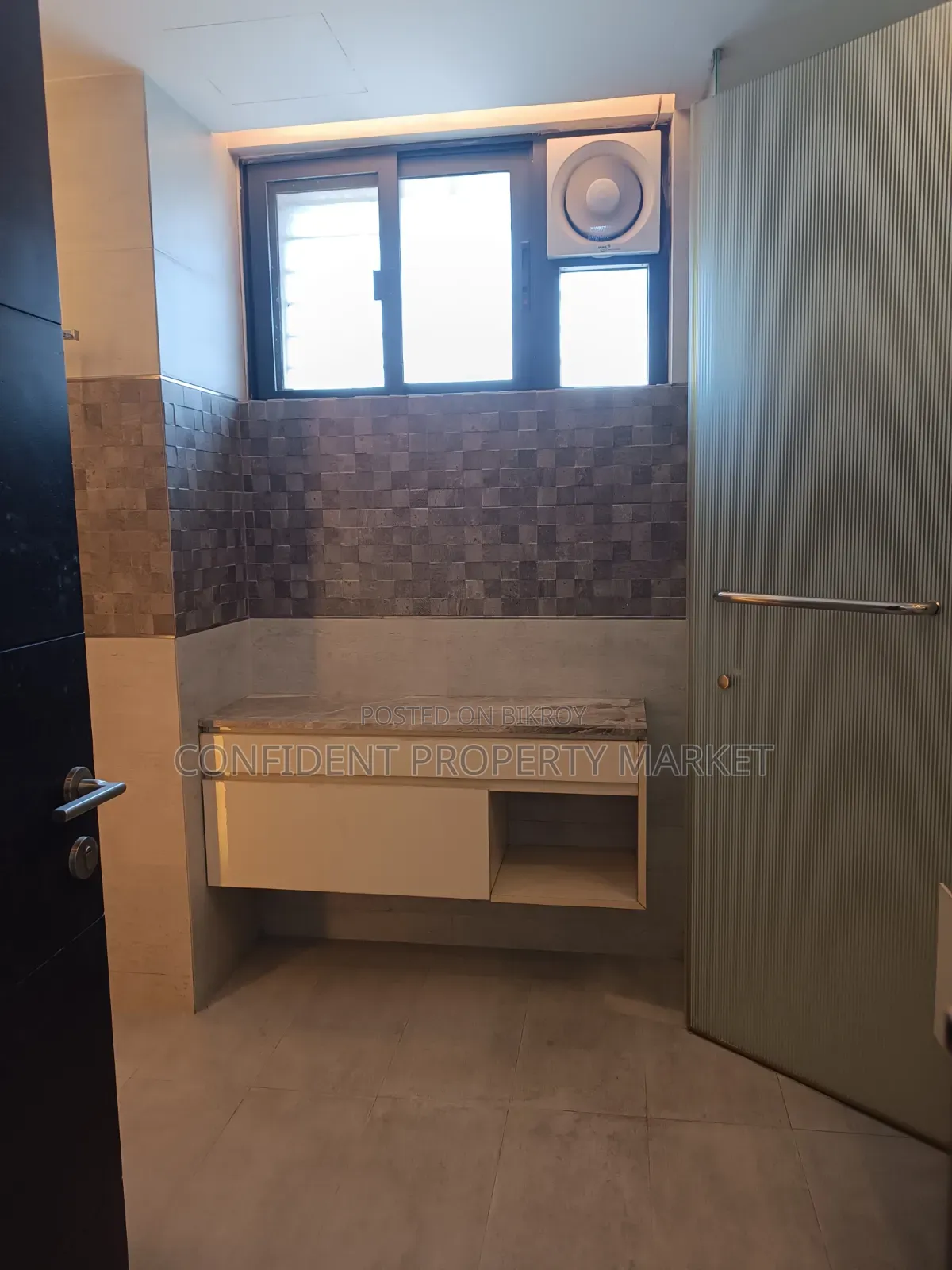 Furnished 4-Bedroom Apartment in Baridhara for rent