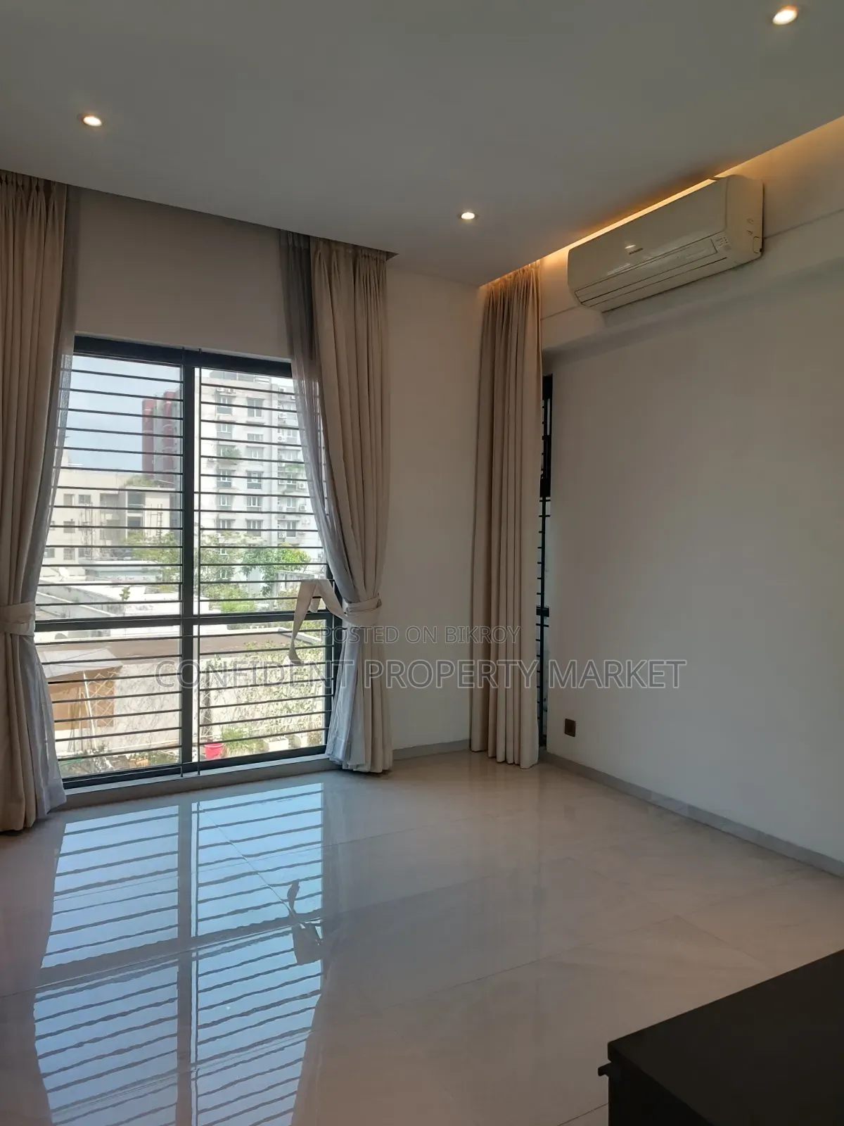 Furnished 4-Bedroom Apartment in Baridhara for rent