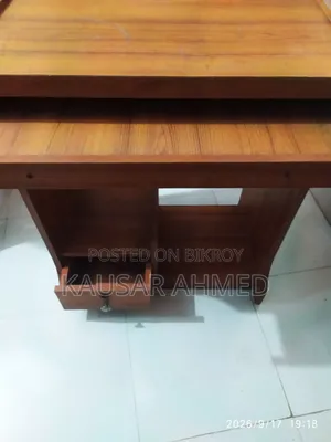 কম্পিউটার টেবিল