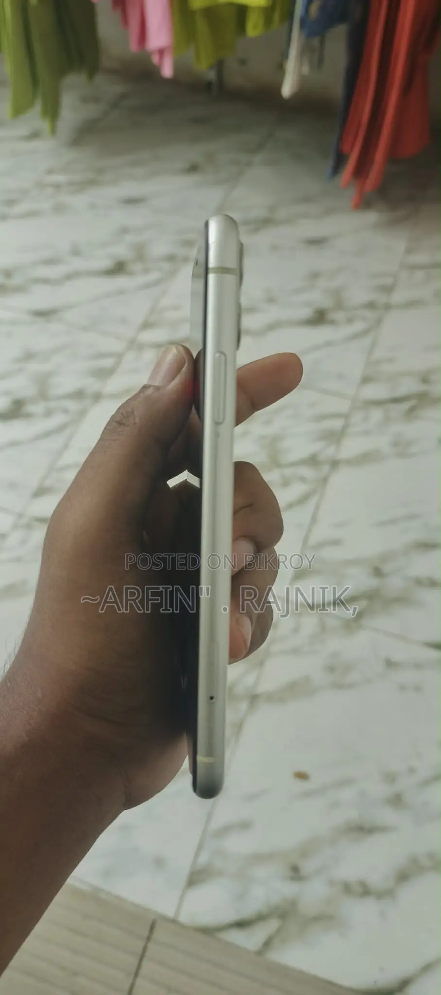 অ্যাপল আইফোন ১১ ৬৪ জিবি হোয়াইট