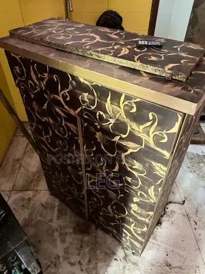 ওয়ারড্রোব হাউজ