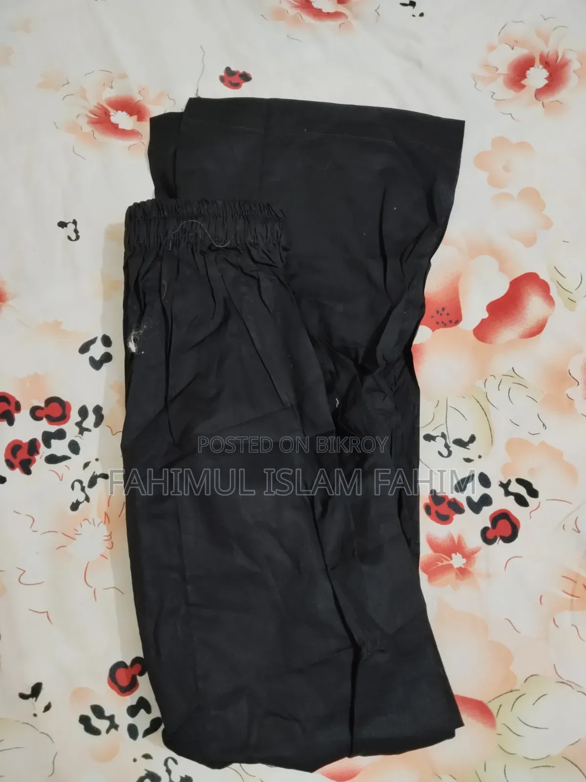 বিকிரியের জন্য থ্রি পিস পোশাক