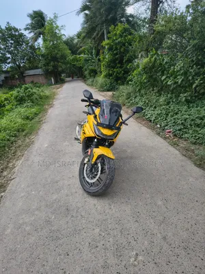Hero Karizma XMR 210 2024 Yellow